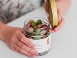 SLOWLANDIA � Farebn� mandle 250 g