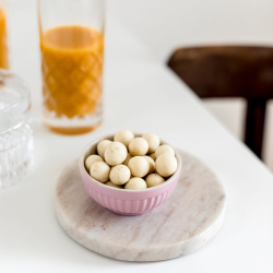 SLOWLANDIA � Lieskovce v bielej �okol�de 200 g