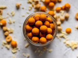 SLOWLANDIA � Lieskovce v bielej �okol�de s rakytn�kom 200 g